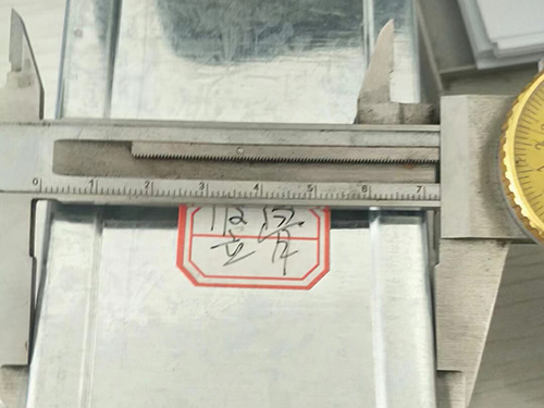 山东轻钢龙骨机