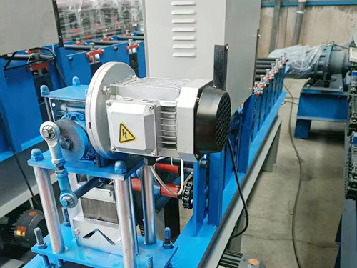 山东阴角地槽机