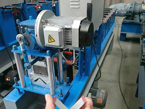 山东阴角地槽设备