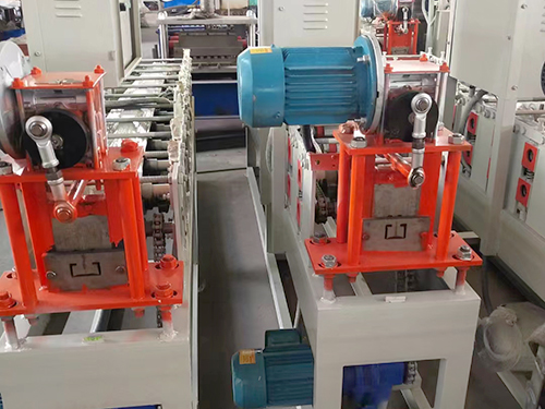 山东新型广告扣板机